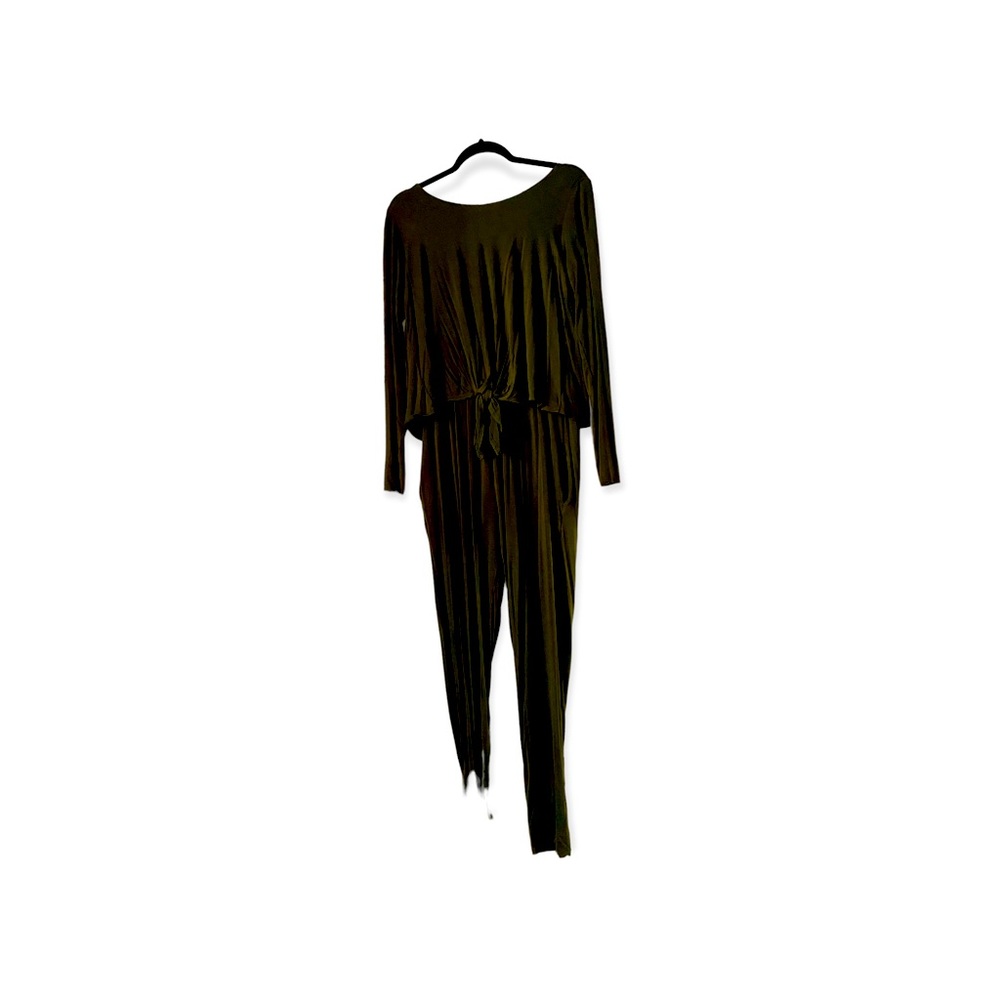 Army green size medium jump suit